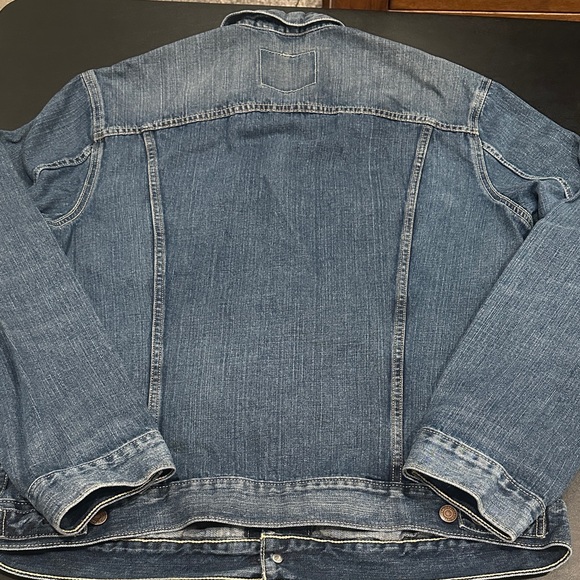 Vintage Style Levi's Men's Indigo Denim Trucker Jacket - Picture 7 of 9